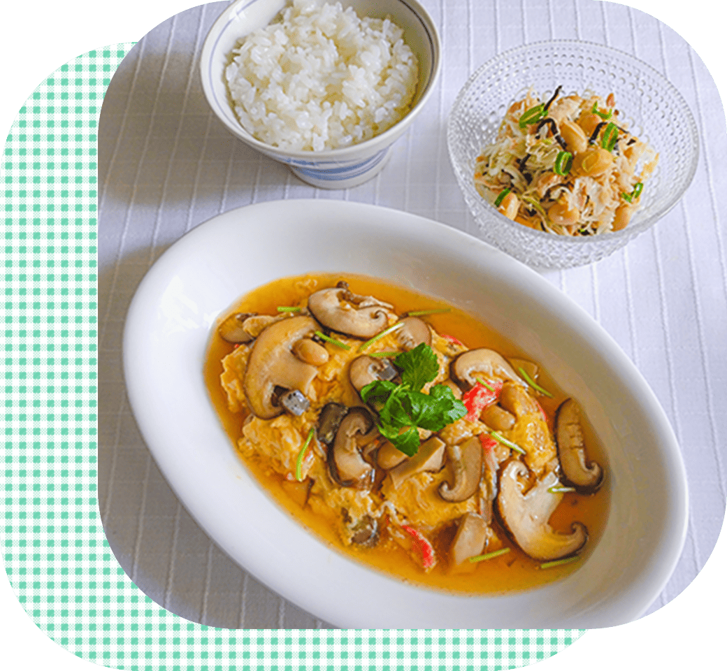 五目かに玉・ツナとキャベツの塩こんぶ和え・白飯