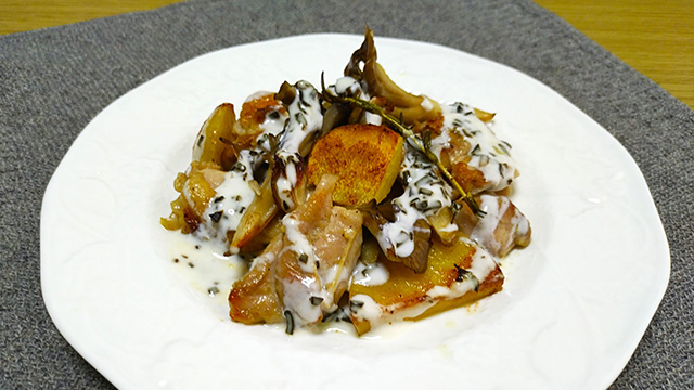 主菜　鶏肉とじゃがいものグリル