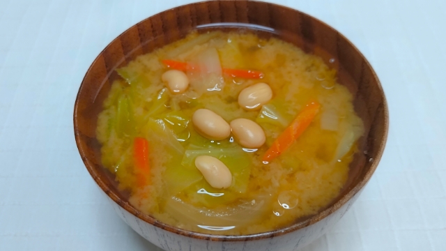 たっぷり野菜のオイル味噌汁