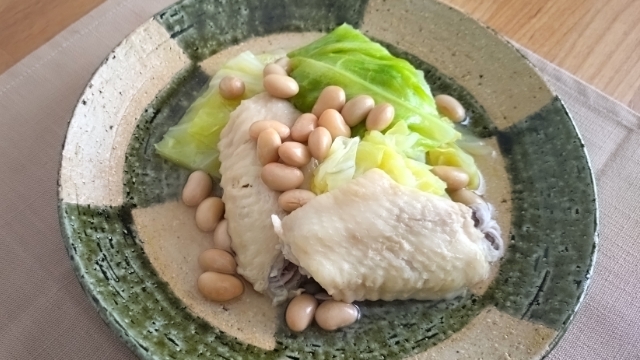 大豆と鶏とキャベツの蒸し煮