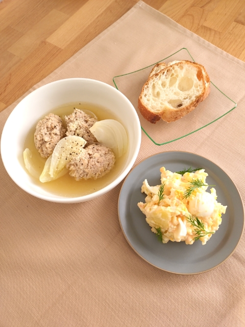 「大豆入り鶏つみれと新玉ねぎのスープ煮」献立