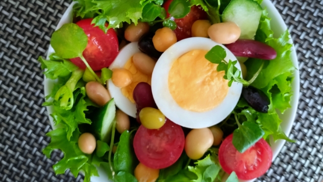 豆入りミックスサラダ