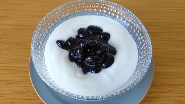 黒豆ヨーグルト