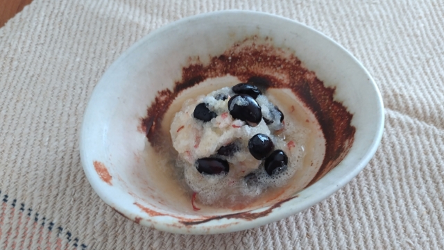 蒸し黒豆のおろし和え