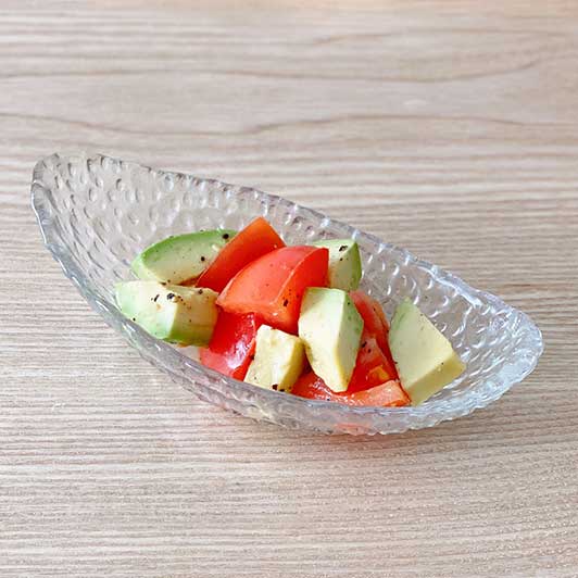 トマトとアボカドのレモンペッパー和え